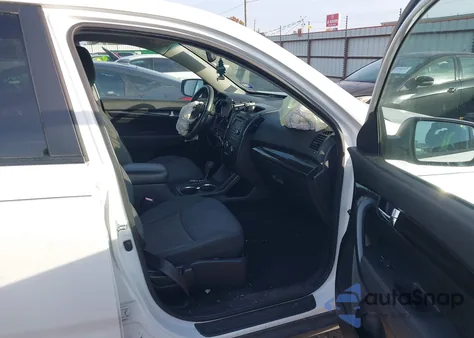 2013 Kia Sorento Lx из США, поврежденный, VIN 5XYKT3A13DG387961